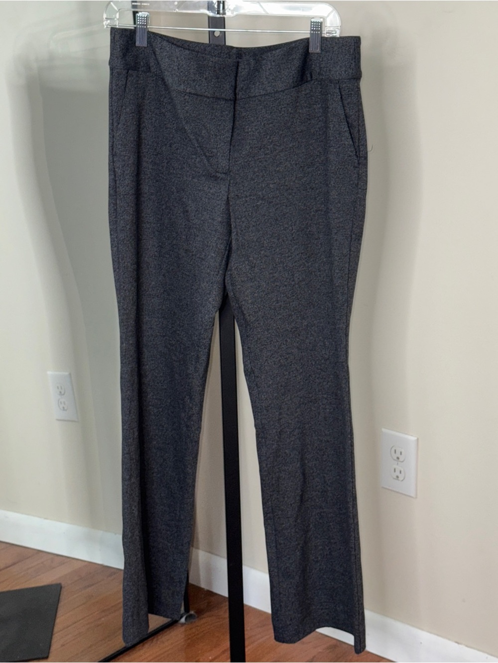 Ann Taylor Women’s Petite Flare Leg Trouser Dress Pants Gray Size 6